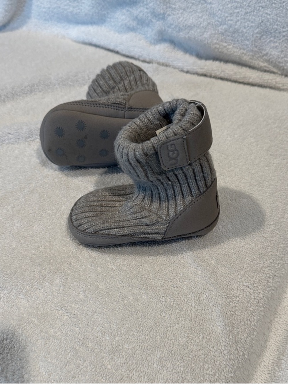 UGG Gray Ribbed Knit Baby Booties with Strap